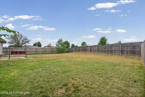 Exterior - 6365 Oak Leaf Dr, Olive Branch, MS 38654 photo 4 of 5