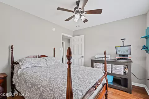 Bedroom - 6365 Oak Leaf Dr, Olive Branch, MS 38654 photo 4 of 5