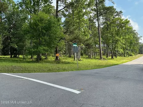 No N John Lee/old Woolmarket Road, Biloxi, MS 39532