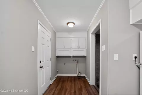 Entry Way - 3009 Suncrest Dr, Jackson, MS 39212 photo 5 of 5