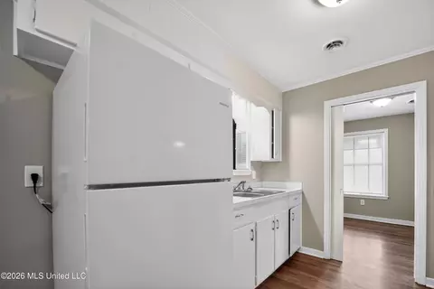 Entry Way - 3009 Suncrest Dr, Jackson, MS 39212 photo 1 of 5