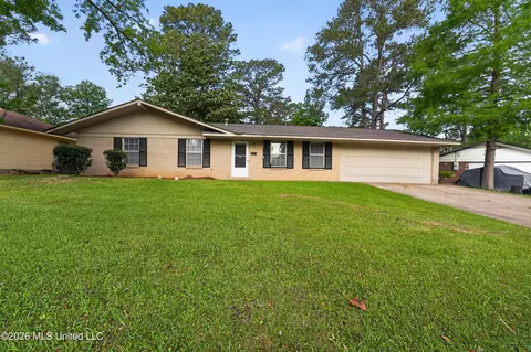 3009 Suncrest Dr, Jackson, MS 39212