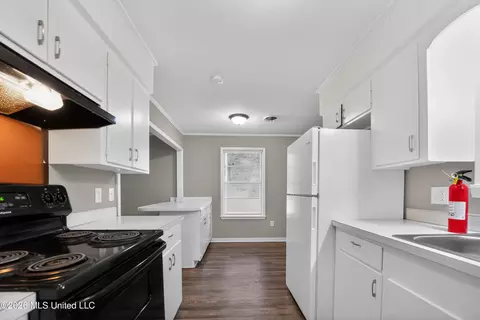 Entry Way - 3009 Suncrest Dr, Jackson, MS 39212 photo 2 of 5