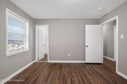 Bedroom - 3009 Suncrest Dr, Jackson, MS 39212 photo 8 of 11