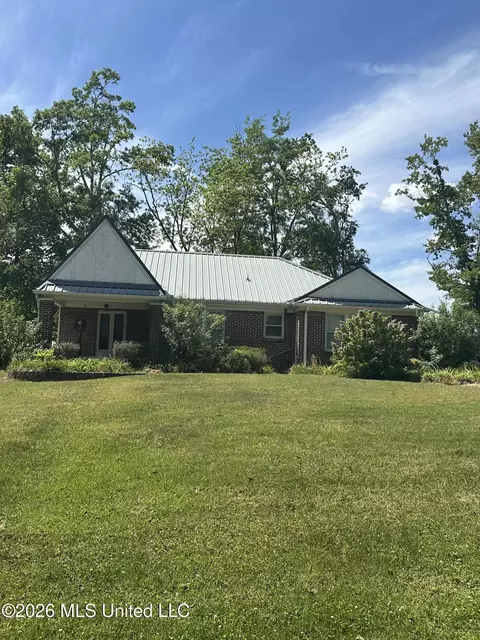 114 S Stone St, Iuka, MS 38852