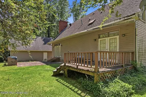 Exterior - 112 Michel St, Brandon, MS 39042 photo 7 of 10