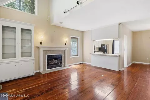 Living - 112 Michel St, Brandon, MS 39042 photo 3 of 5
