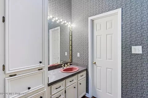 Bath - 112 Michel St, Brandon, MS 39042 photo 1 of 5