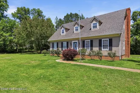 Exterior - 112 Michel St, Brandon, MS 39042 photo 3 of 10