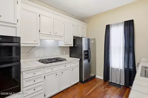 Kitchen - 112 Michel St, Brandon, MS 39042 photo 4 of 4