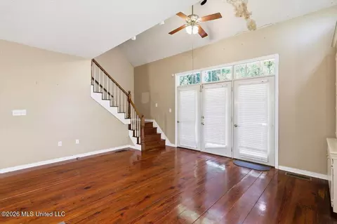 Living - 112 Michel St, Brandon, MS 39042 photo 4 of 5