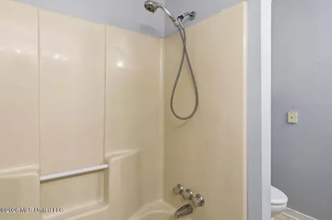 Bath - 112 Michel St, Brandon, MS 39042 photo 5 of 5