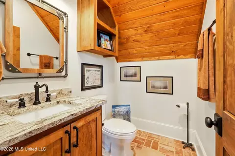 Bath - 110 Tyner Branch Rd, Wiggins, MS 39577 photo 8 of 10