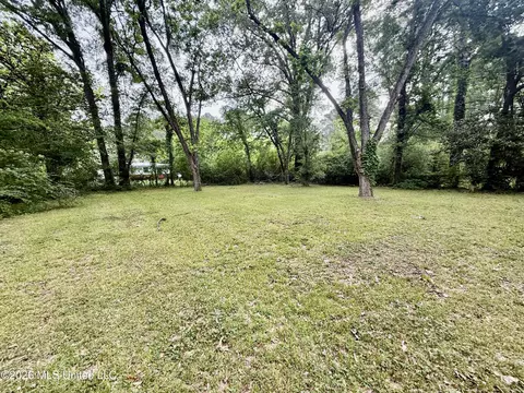 Exterior - 130 Wacker Dr, Jackson, MS 39206 photo 4 of 4