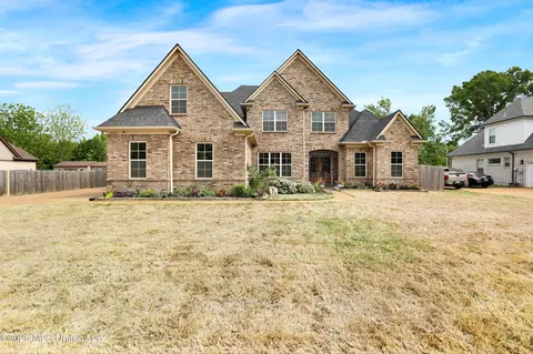 10898 Wiseman Dr, Olive Branch, MS 38654