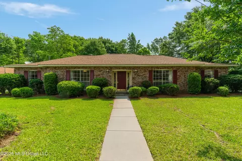 1212 Marie St, Hattiesburg, MS 39402