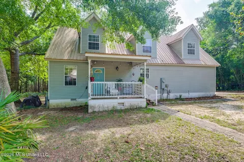 9266 N Pine Dr, Pass Christian, MS 39571