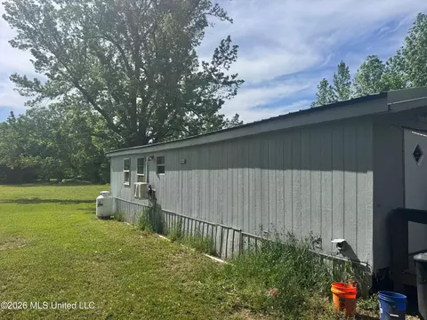 5426 Myrleville Rd, Yazoo City, MS 39194