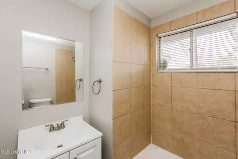 620 Heather Ln, Jackson, MS 39206 photo 3