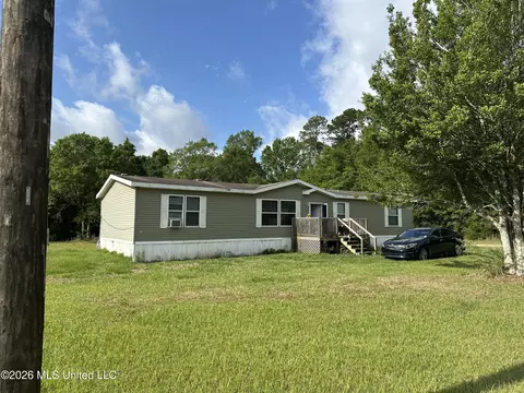 8270 Mystic Cir, Pass Christian, MS 39571