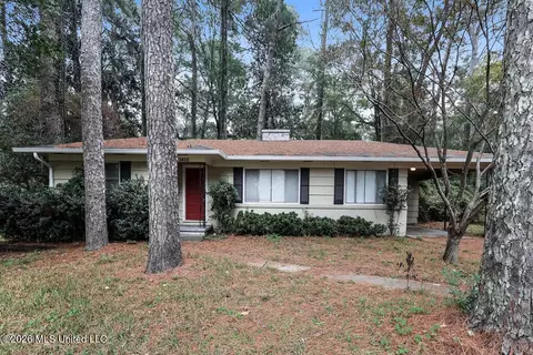 5456 Wayneland Dr, Jackson, MS 39211