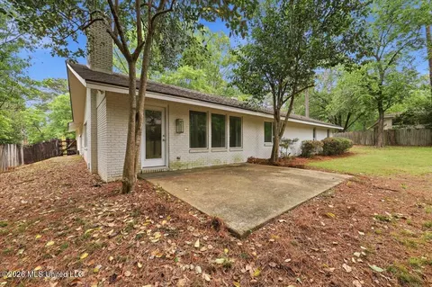 Exterior - 163 Chippewa Cir, Jackson, MS 39211 photo 4 of 5