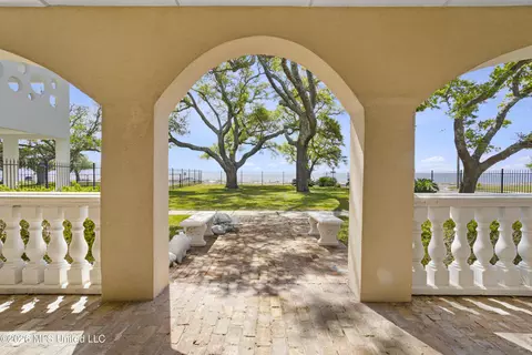 Exterior - 1100 E Beach Blvd, Long Beach, MS 39560 photo 4 of 16