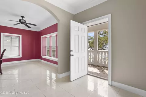 Entry Way - 1100 E Beach Blvd, Long Beach, MS 39560 photo 2 of 6