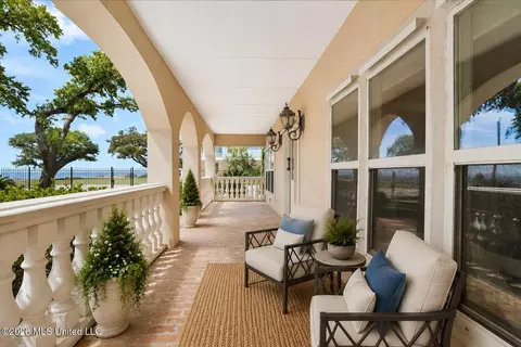 Exterior - 1100 E Beach Blvd, Long Beach, MS 39560 photo 17 of 19