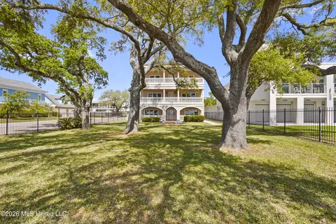 Exterior - 1100 E Beach Blvd, Long Beach, MS 39560 photo 2 of 16