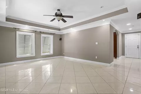 Living - 1100 E Beach Blvd, Long Beach, MS 39560 photo 2 of 8