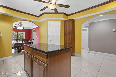 Entry Way - 1100 E Beach Blvd, Long Beach, MS 39560 photo 4 of 6