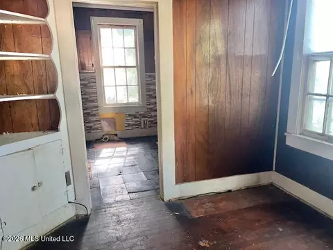 Entry Way - 316 Lexington Ave, Jackson, MS 39209 photo 2 of 2