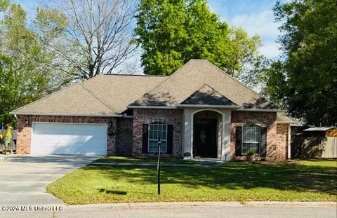 7021 Chinquapin Ct, Picayune, MS 39466