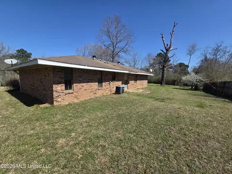 1085 Old Jackson Rd, Terry, MS 39170 photo 9
