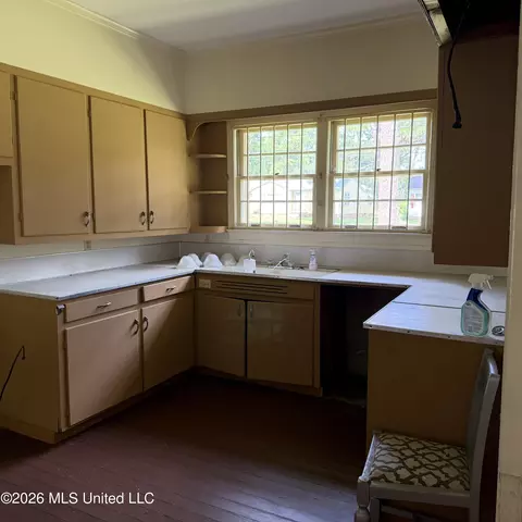 260 N Davis St, Forest, MS 39074 photo 3