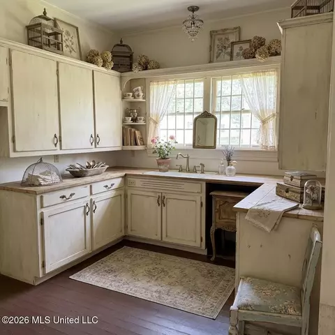 260 N Davis St, Forest, MS 39074 photo 4