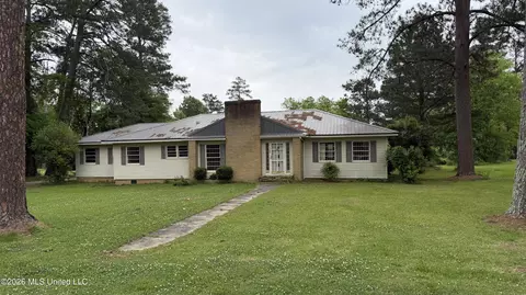 260 N Davis St, Forest, MS 39074