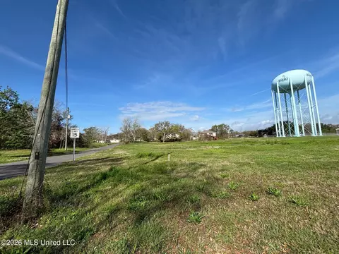 408 Fowler St, Biloxi, MS 39530