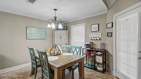 Dining - 304 Spring Hill Pt, Brandon, MS 39047 photo 1 of 2