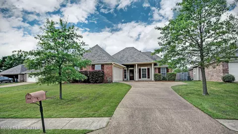 304 Spring Hill Pt, Brandon, MS 39047