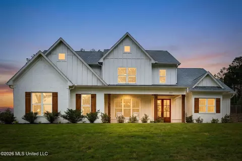 199 Louise Rd, Byhalia, MS 38611