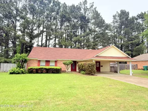 764 Scenic Dr, Grenada, MS 38901