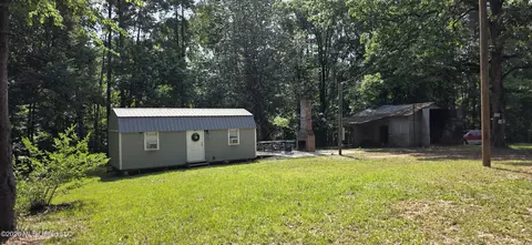 Exterior - 357 SE Nations, Brookhaven, MS 39601 photo 6 of 24
