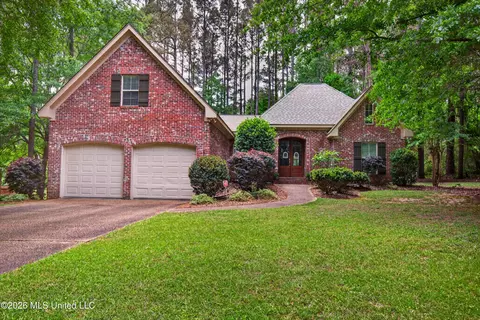 37 Cedarow, Hattiesburg, MS 39402
