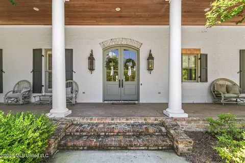 Exterior - 404 Cedarmont Dr, Madison, MS 39110 photo 4 of 33