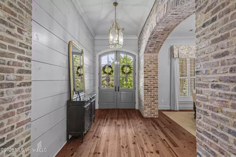 Entry Way - 404 Cedarmont Dr, Madison, MS 39110 photo 4 of 14