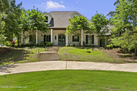 404 Cedarmont Dr, Madison, MS 39110