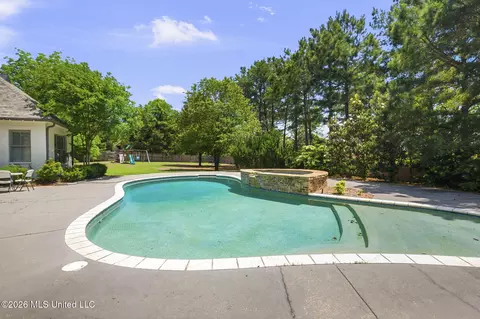 Exterior - 404 Cedarmont Dr, Madison, MS 39110 photo 11 of 33