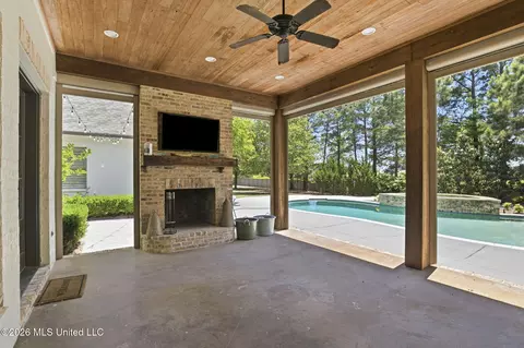 Exterior - 404 Cedarmont Dr, Madison, MS 39110 photo 9 of 33